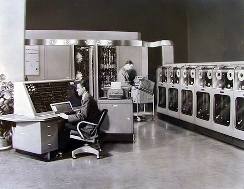10. Universal Automatic Computer (UNIVAC) GÇô 1951